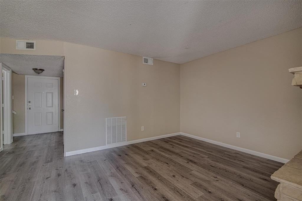 836 Northwest Summercrest Boulevard #B - Photo 7 of 21