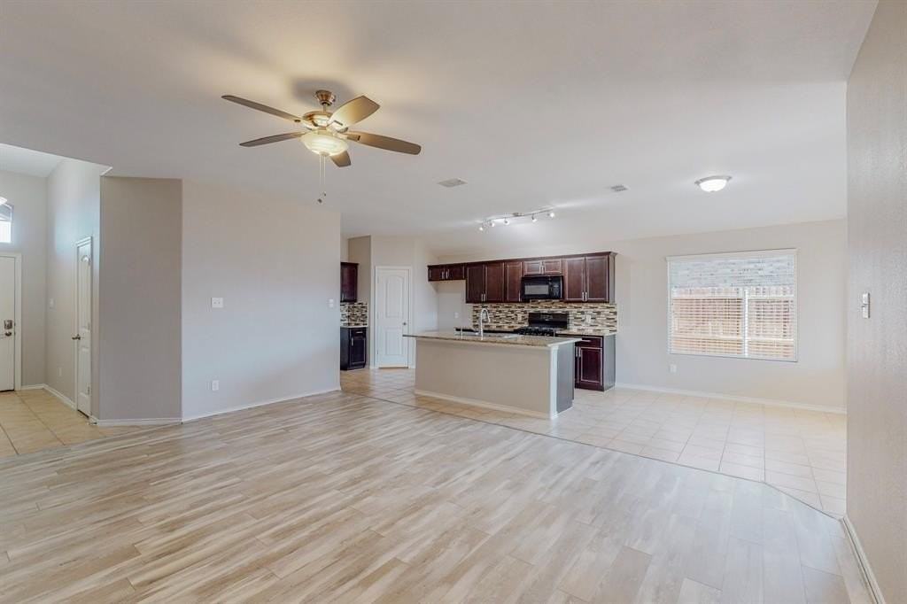 6353 Spokane Dr - Photo 6 of 29