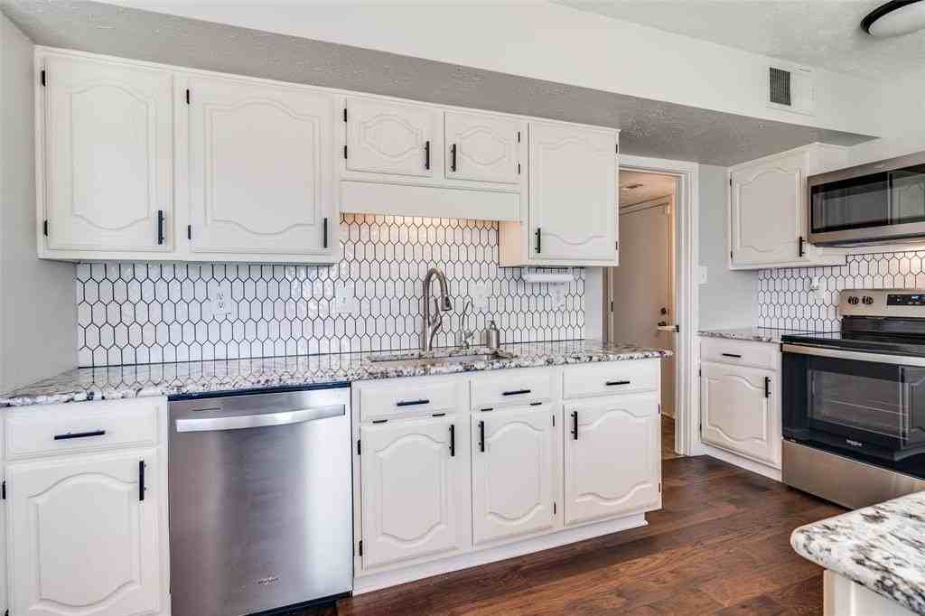 7617 Pebble Beach Dr - Photo 5 of 12