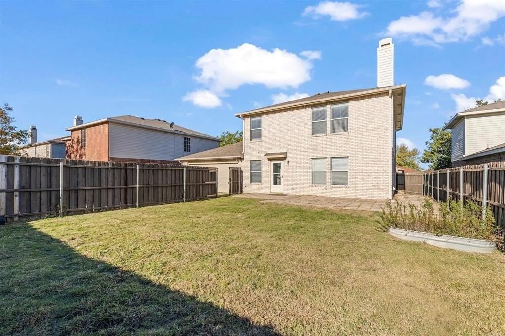 1543 Englewood Drive - Photo 3 of 29