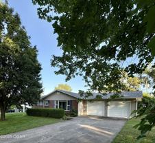 311 Crestwood Dr - Photo 1 of 1