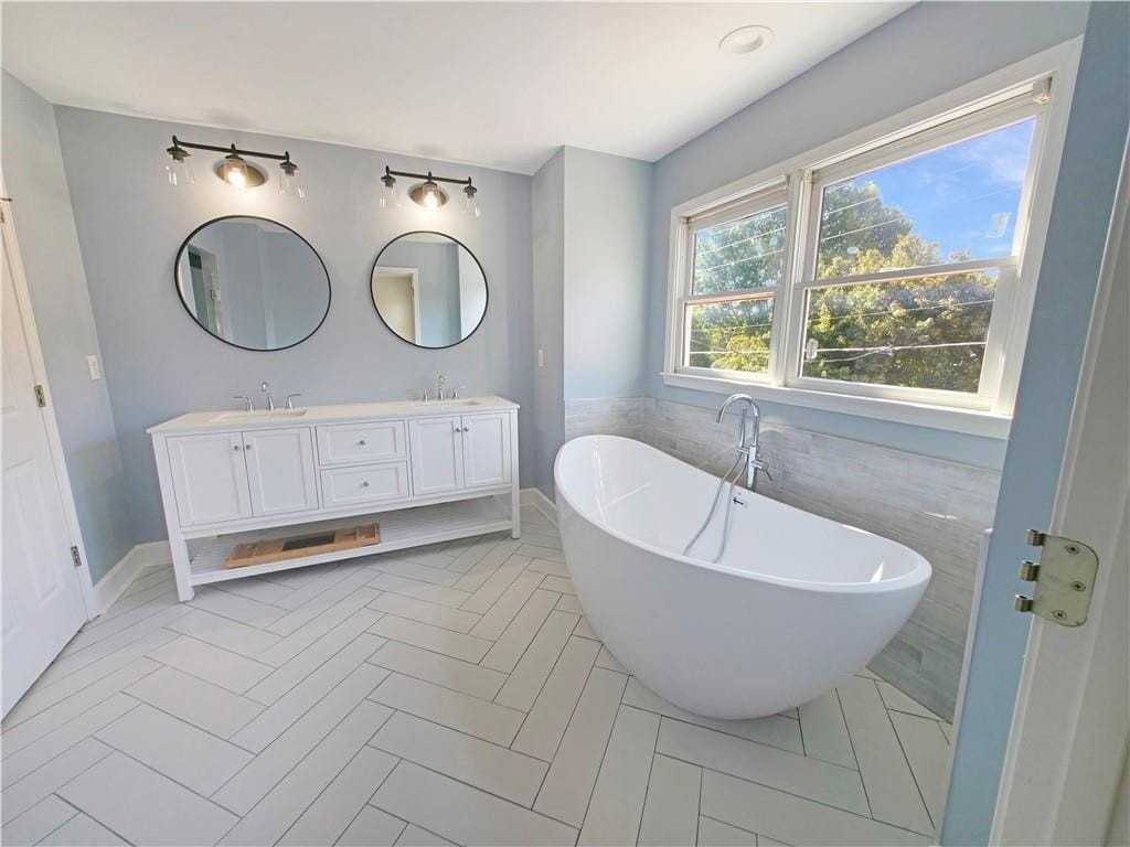 136 Crumley St Se - Photo 2 of 15