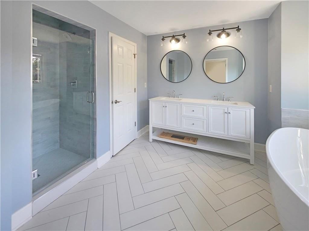 136 Crumley St Se - Photo 3 of 15