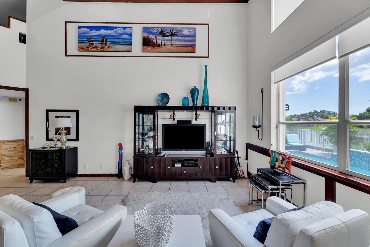 6362 Brava Way - Photo 4 of 50