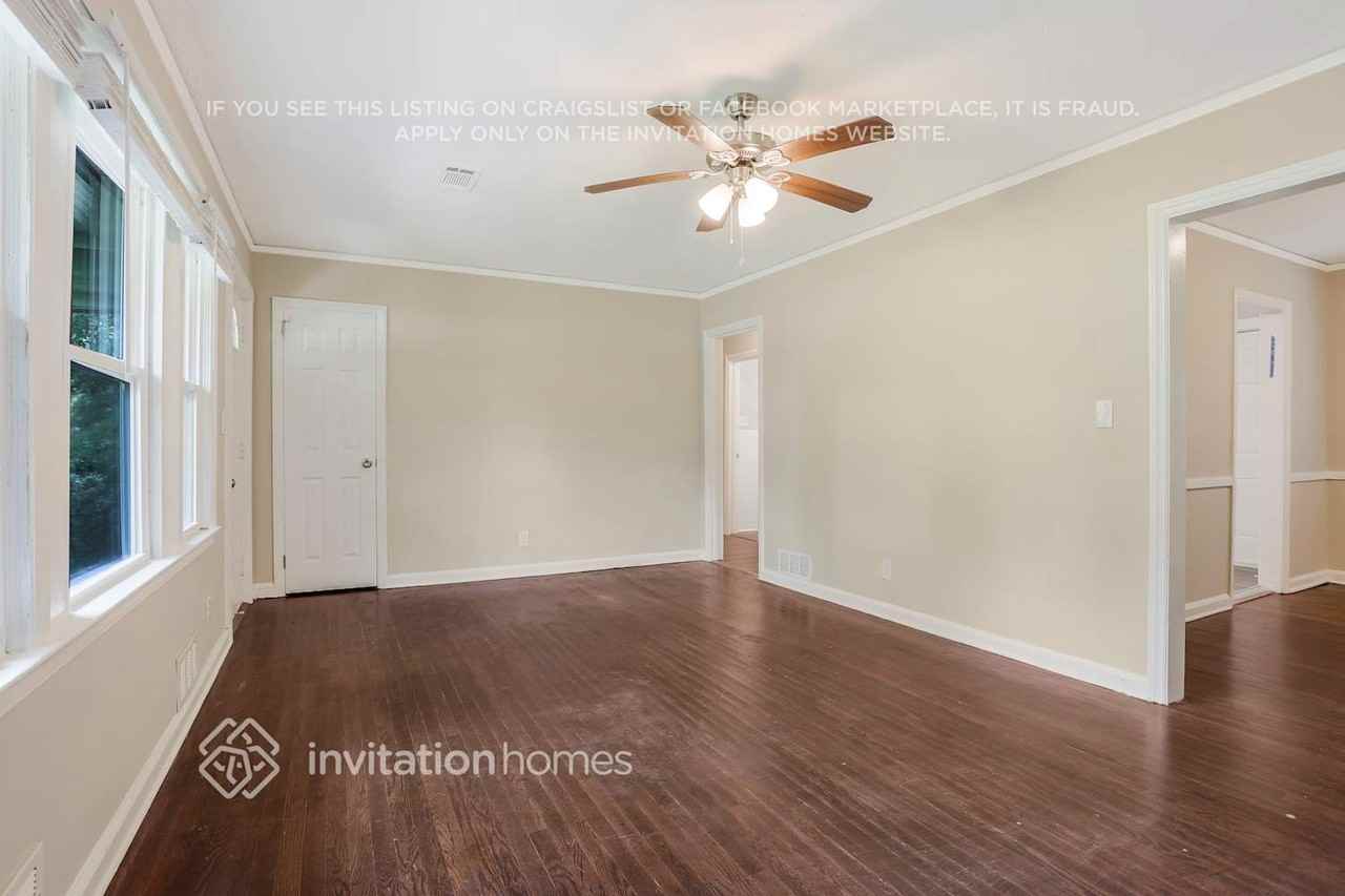 2710 Ellen Way - Photo 5 of 22