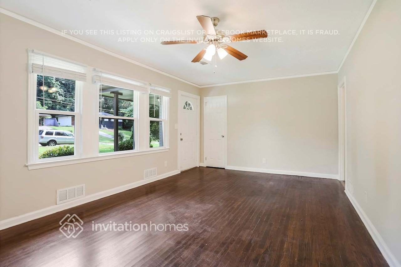 2710 Ellen Way - Photo 6 of 22