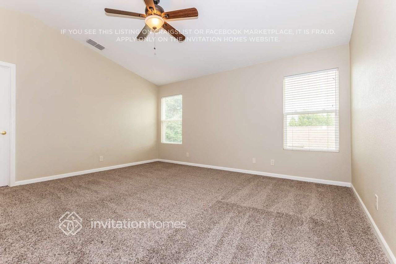 1687 Presidio Way - Photo 3 of 9