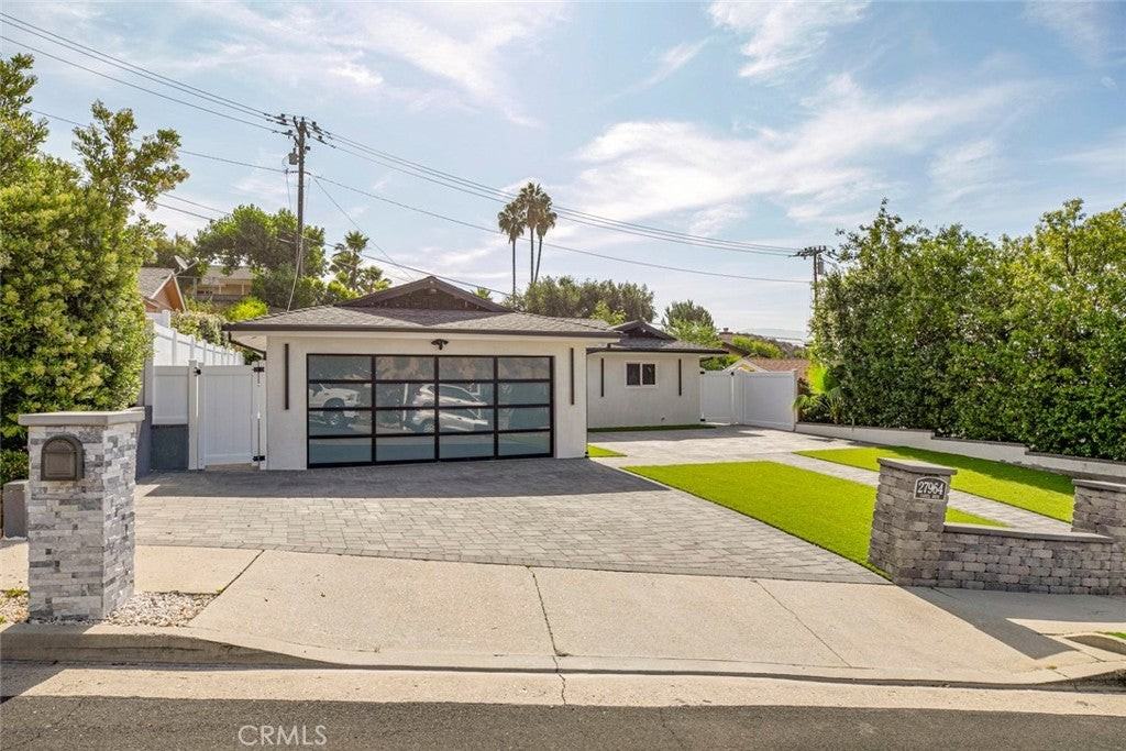 27964 Carvel Dr - Photo 2 of 42