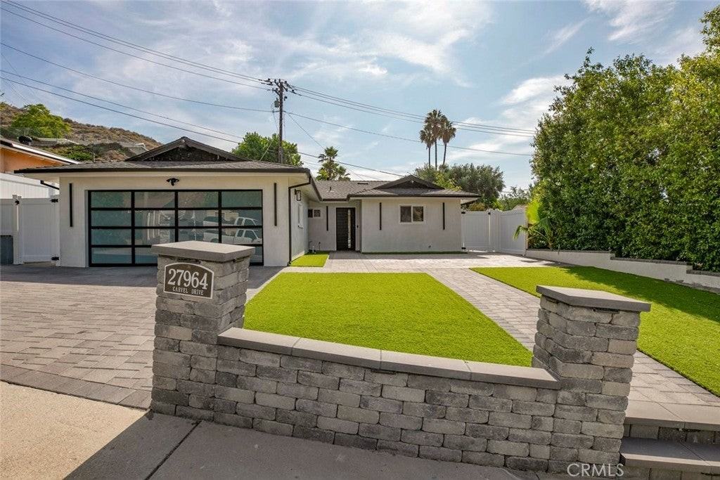 27964 Carvel Dr - Photo 3 of 42