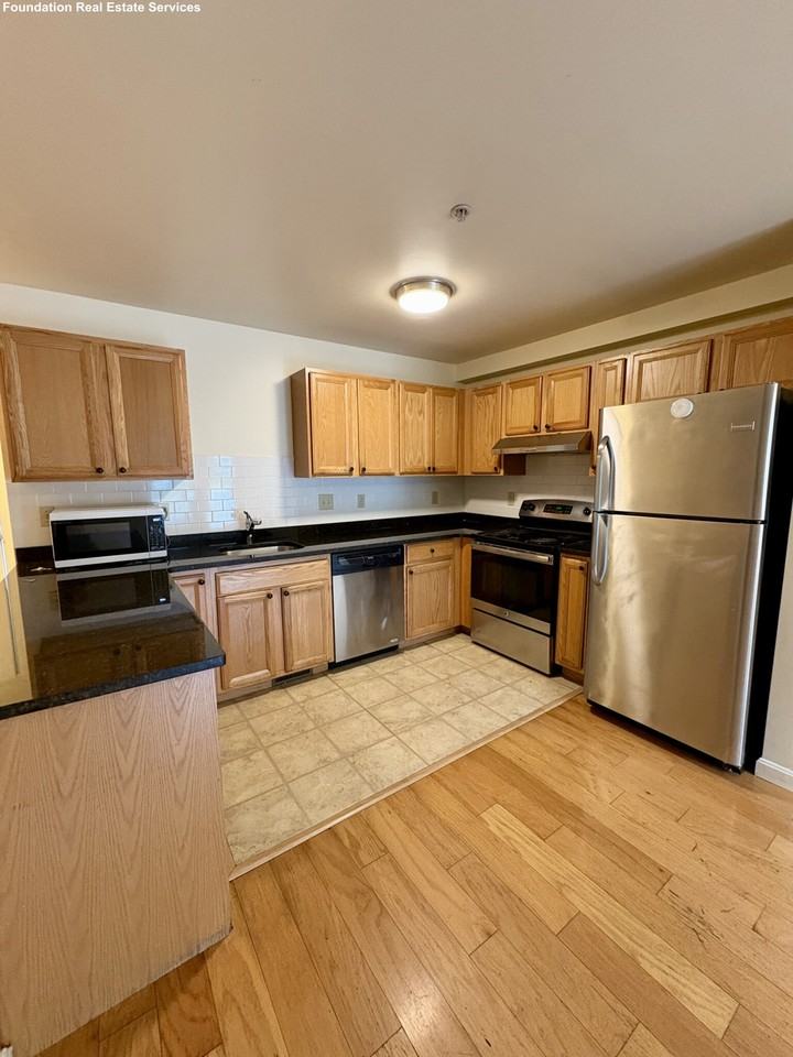 34 Raymond St #A - Photo 2 of 14