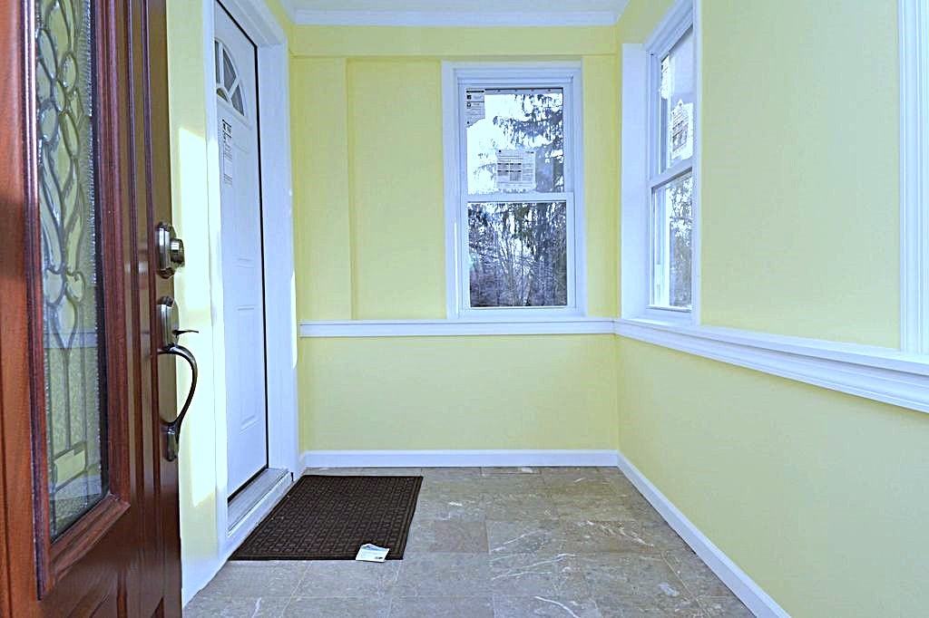 472 Teaneck Rd - Photo 3 of 19