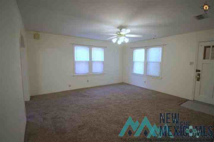 1421 Ross St - Photo 3 of 32