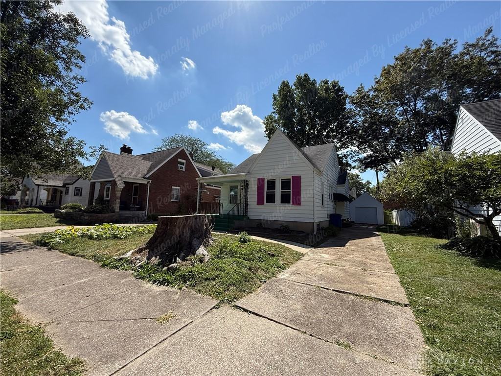 820 Buckingham Rd - Photo 2 of 35