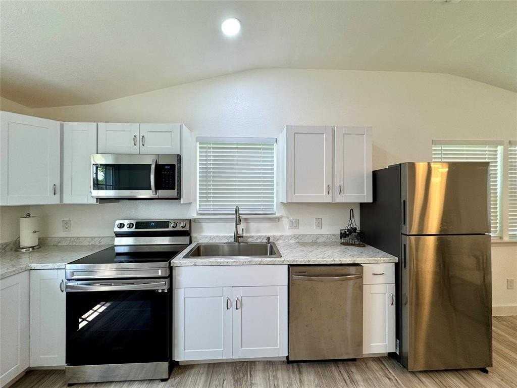 5777 County Road 927 - Photo 3 of 40