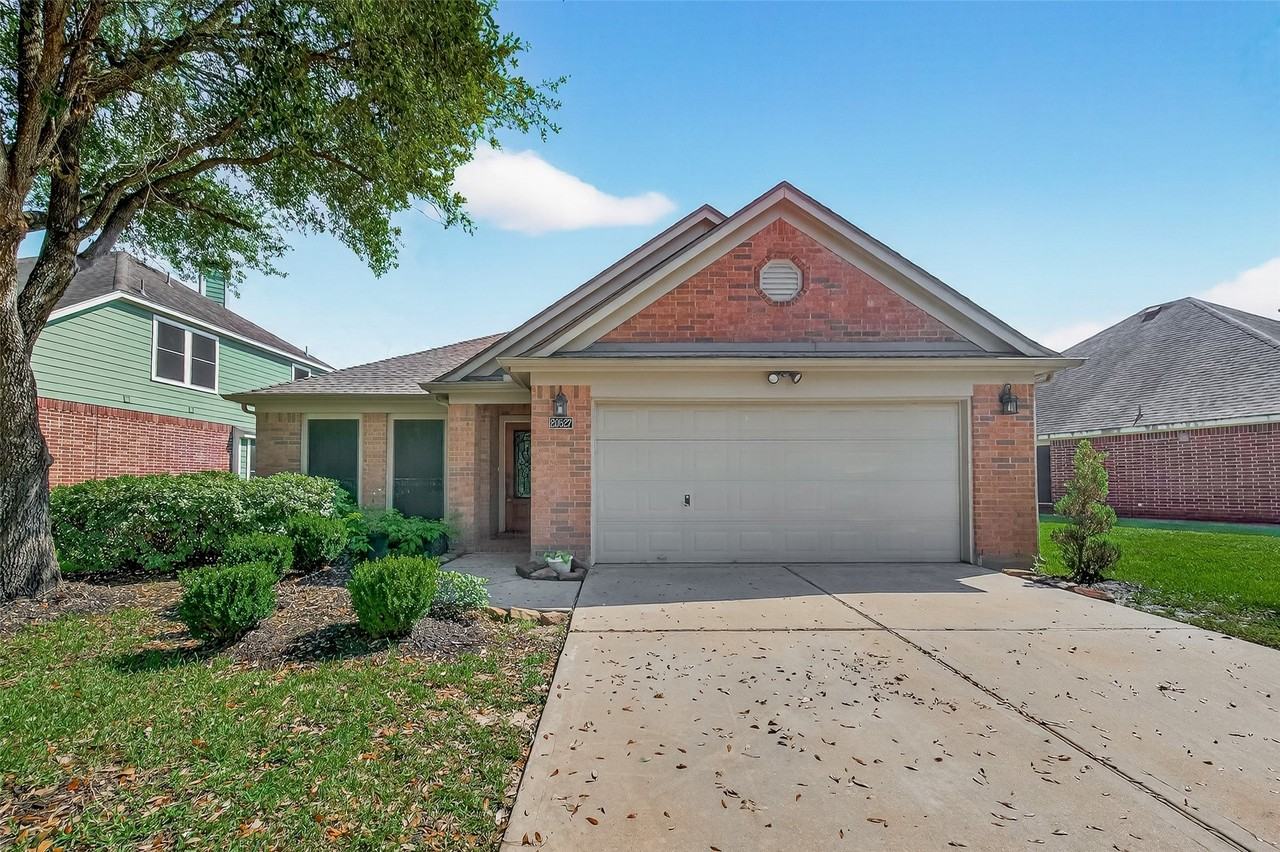 20527 Orchid Blossom Way - Photo 2 of 48