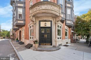 727 S 7th St #1F - Photo 1 of 1