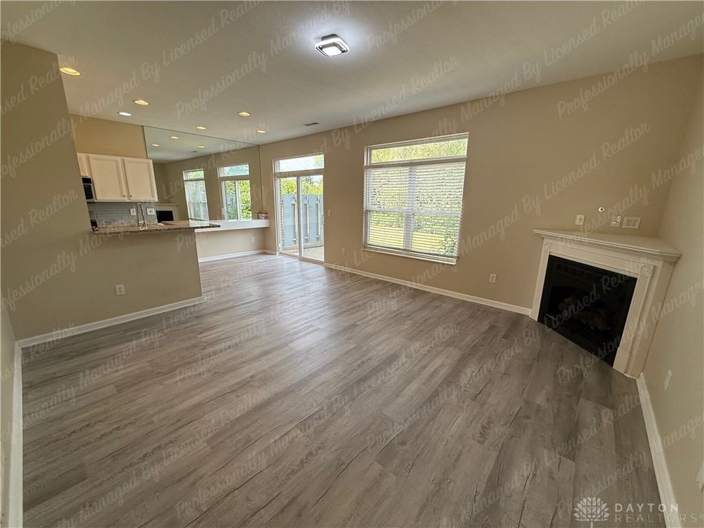 9235 Great Lakes Cir - Photo 4 of 37