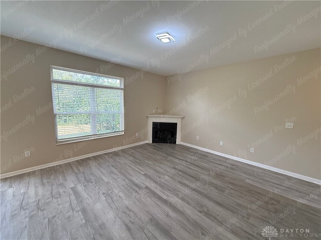 9235 Great Lakes Cir - Photo 5 of 37