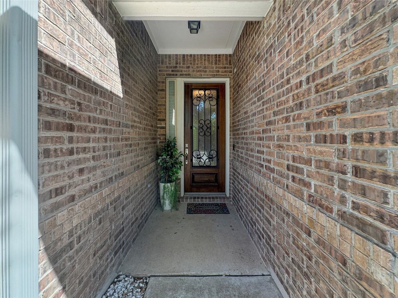 4416 Trinity Woods St - Photo 3 of 36