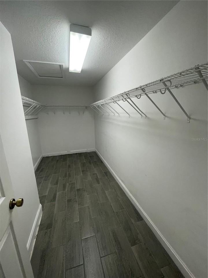 6597 Se 8th Street Rd - Photo 7 of 30