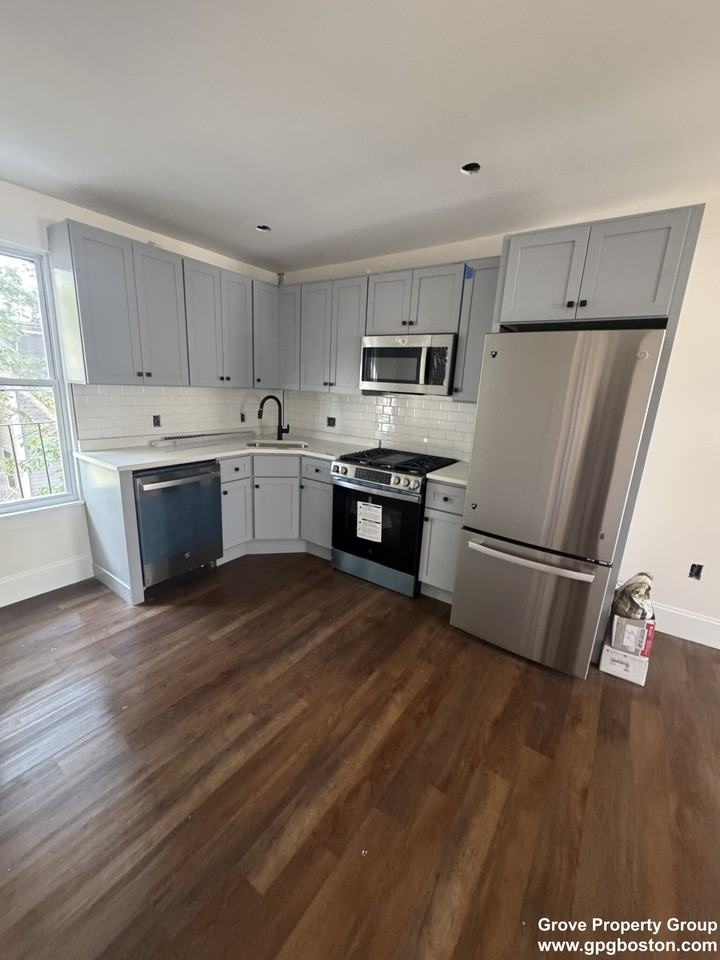 10 Hunting St #1 - Photo 2 of 9