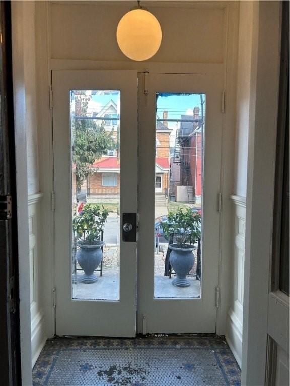 310 Stratford Ave #1 - Photo 3 of 14