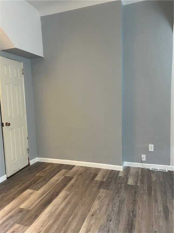 310 Stratford Ave #1 - Photo 7 of 14