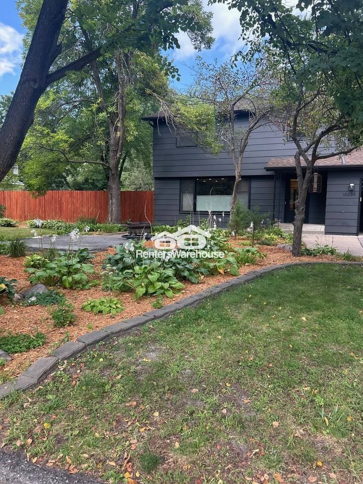 16436 Elm Dr - Photo 2 of 29