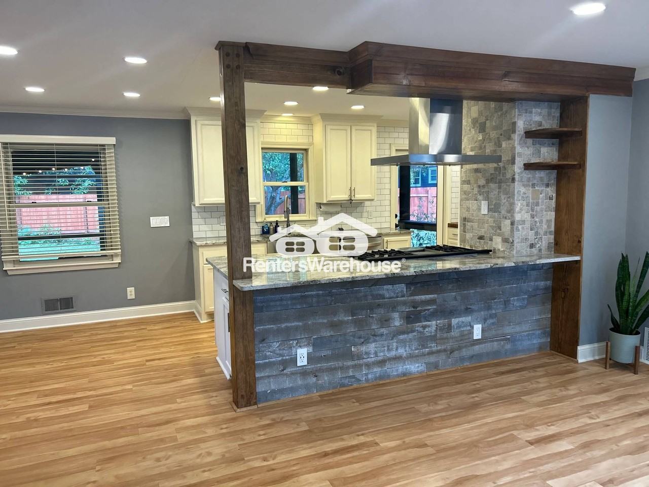 16436 Elm Dr - Photo 3 of 29