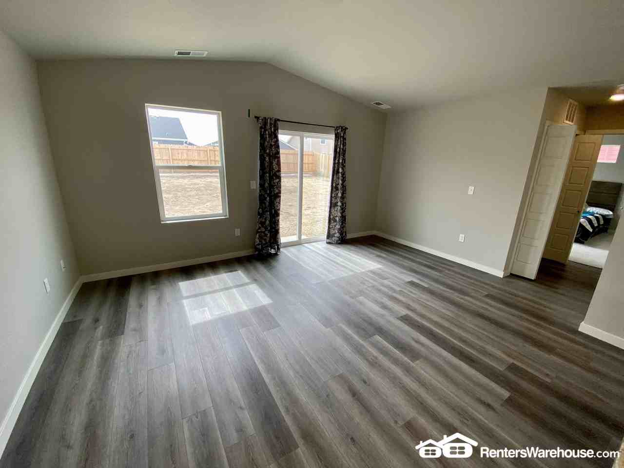 508 Bobcat Ct - Photo 2 of 13