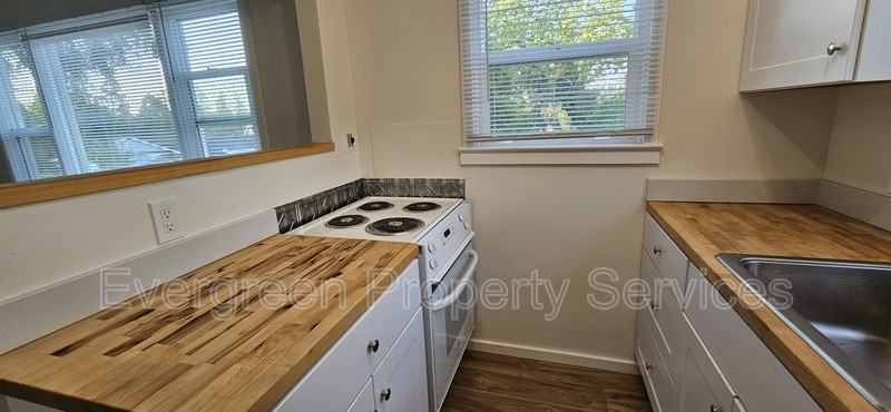 3138 Sacramento St - Photo 3 of 7