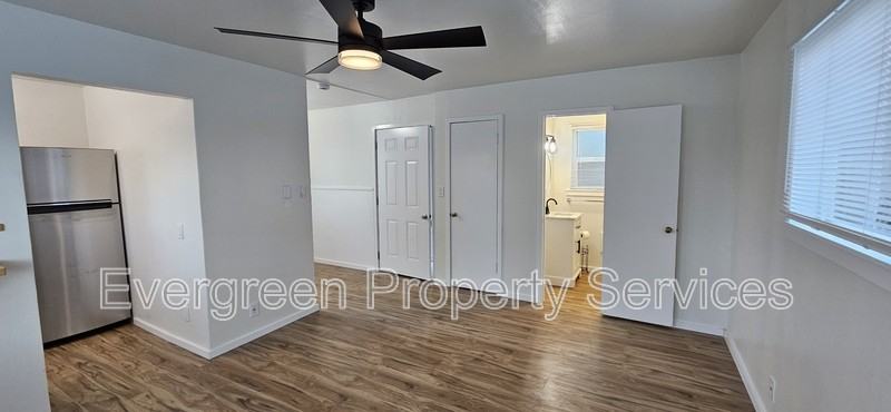 3138 Sacramento St - Photo 6 of 7