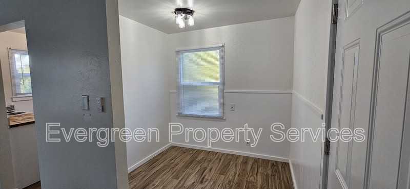 3138 Sacramento St - Photo 7 of 7