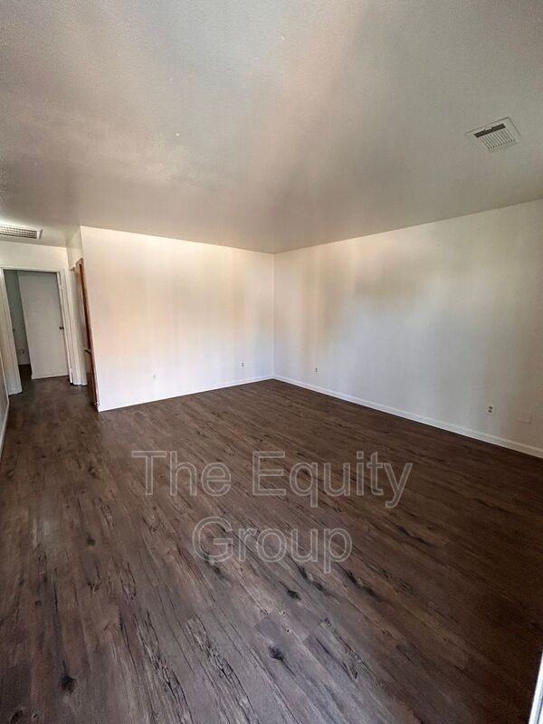 1433 E Douglas Ave - Photo 2 of 12