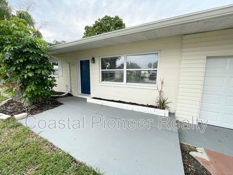 1835 Nevada Ave Ne - Photo 3 of 22