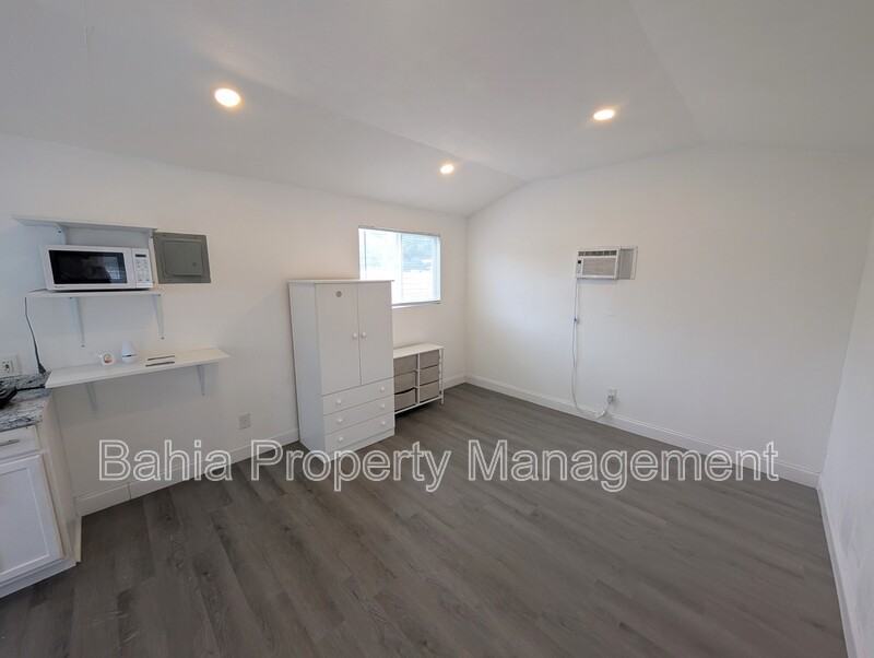 1002 Kirkland Dr #B - Photo 6 of 10