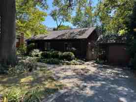 711 Northwest Dr - Photo 1 of 1