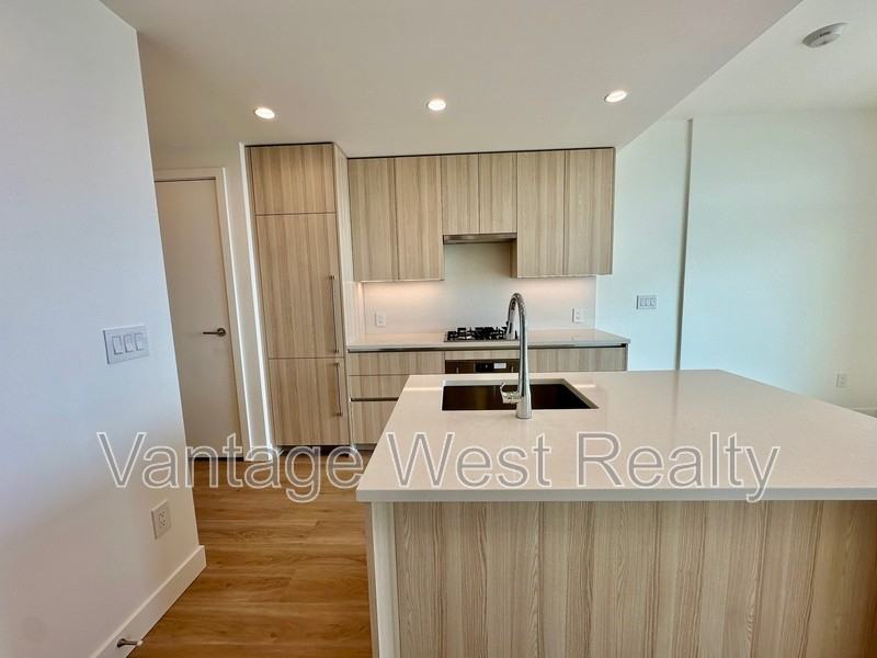 1505 Water St - Photo 2 of 38