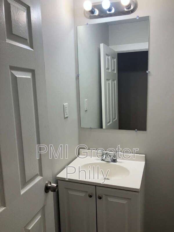 332 N 62nd St #1stFL - Photo 4 of 14