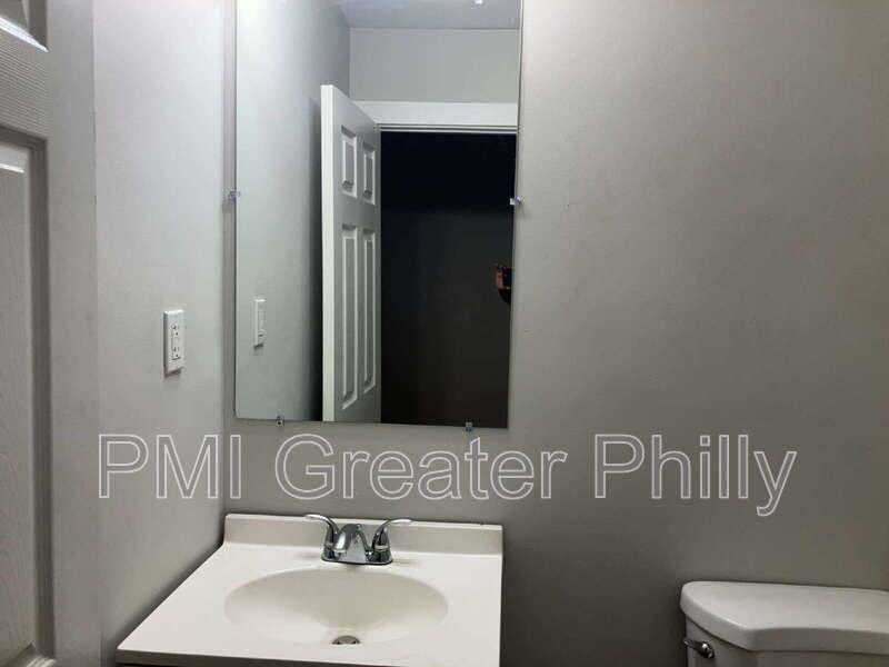 332 N 62nd St #1stFL - Photo 7 of 14