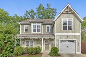 featured image of 702B Waco Dr