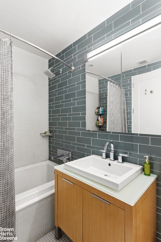 22 N 6Th St - Photo 2 of 3