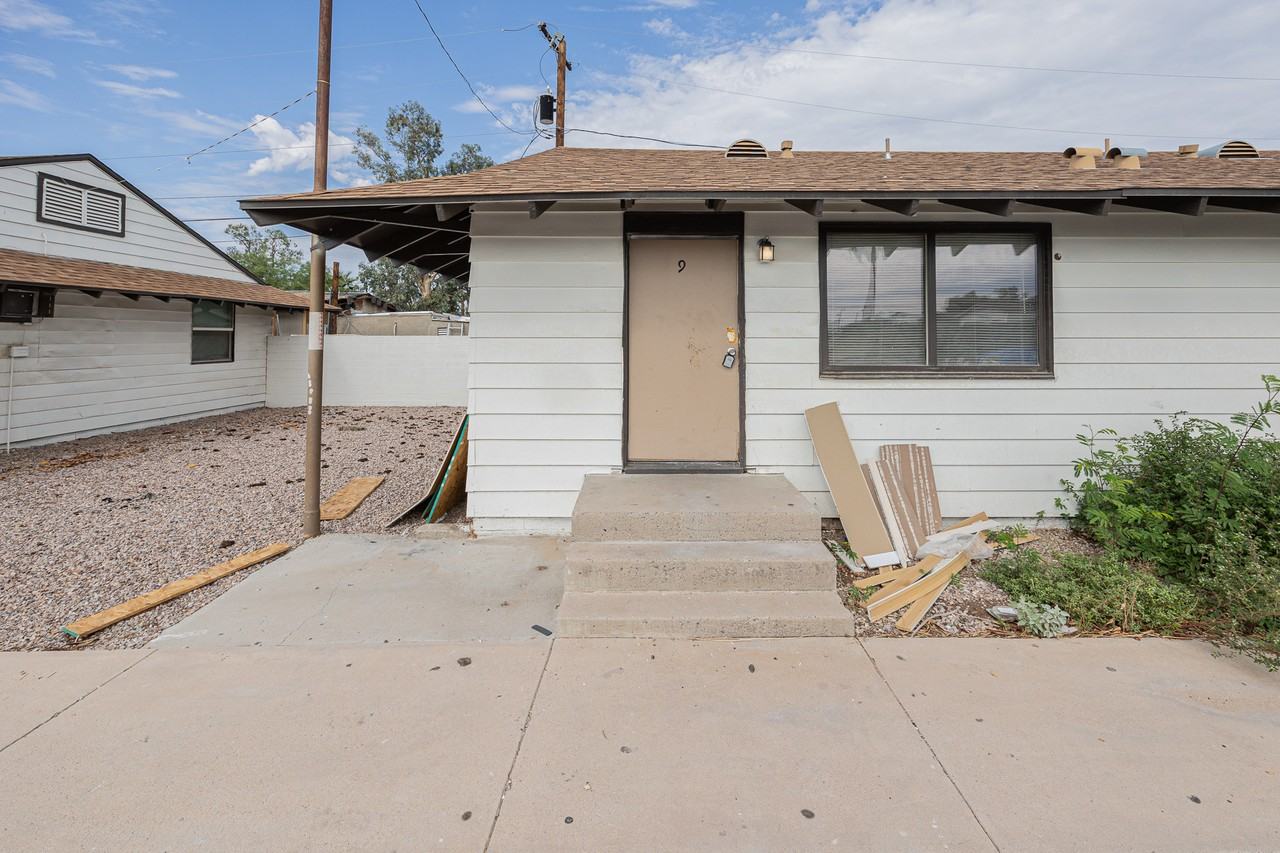 864 E Chandler Blvd - Photo 2 of 26