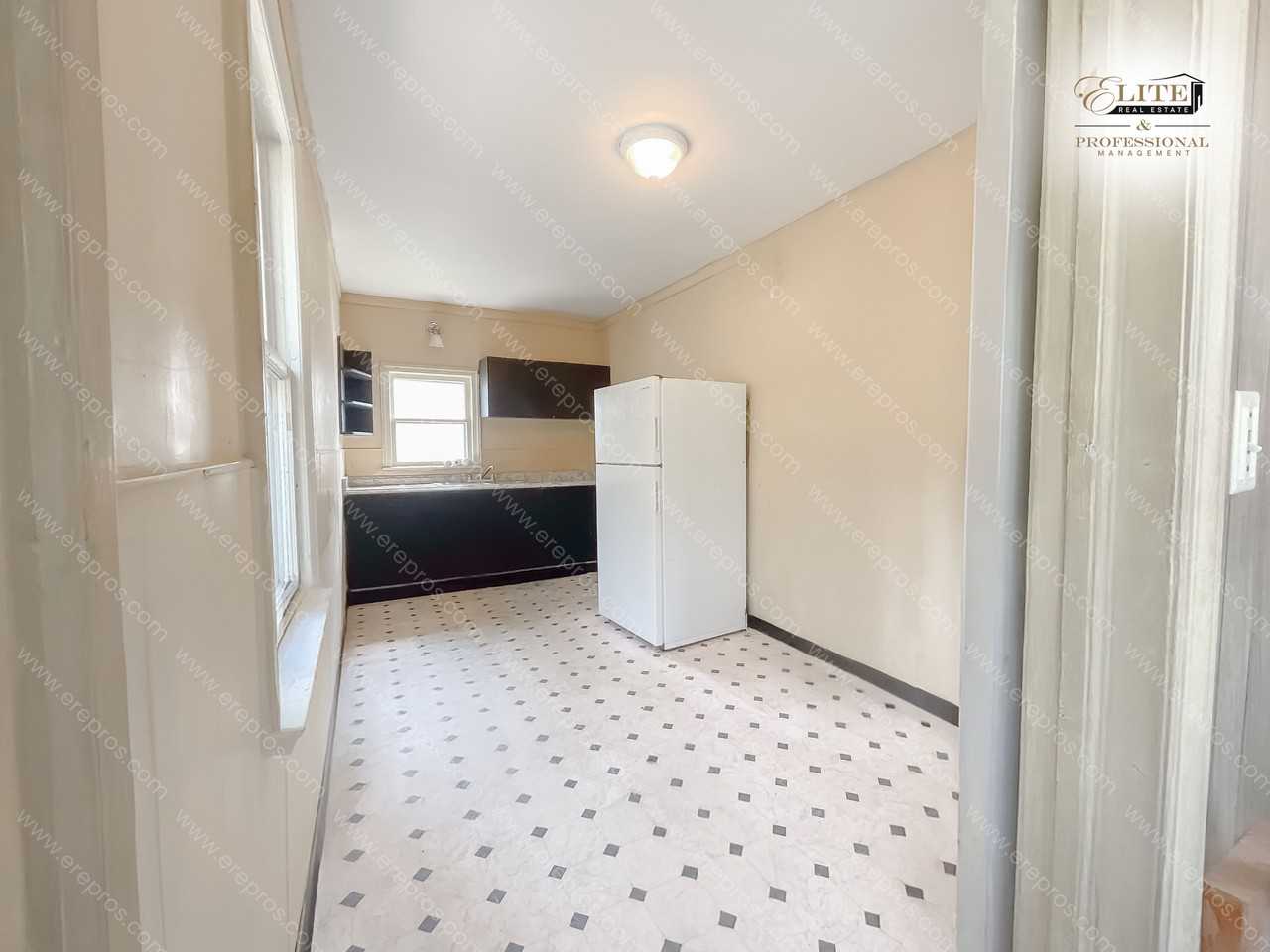 1940 Becker Street - Photo 5 of 16