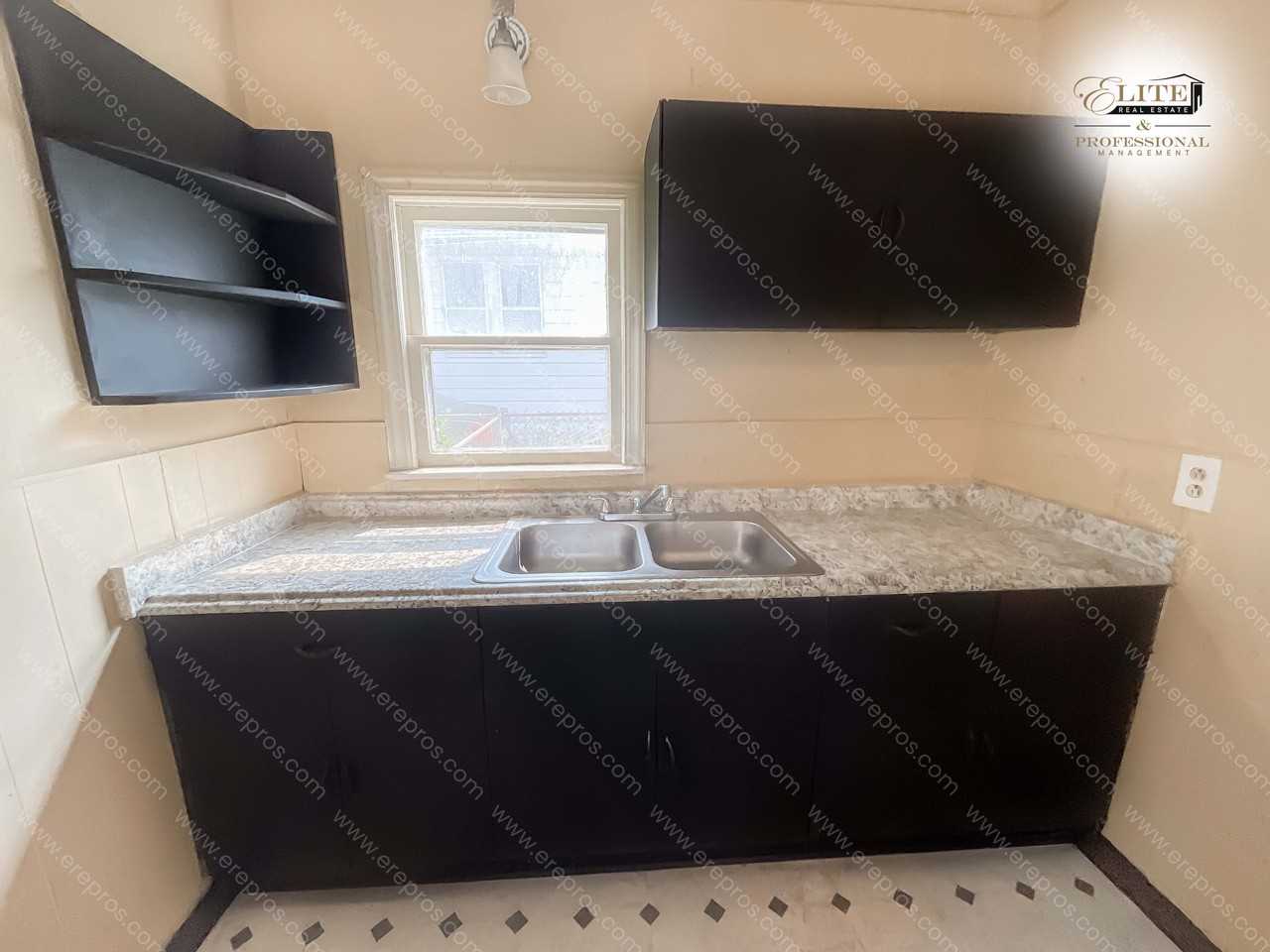 1940 Becker Street - Photo 6 of 16