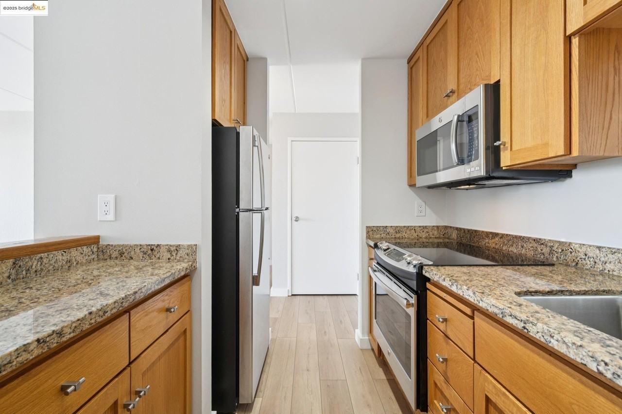 1 Kelton Ct - Photo 2 of 16