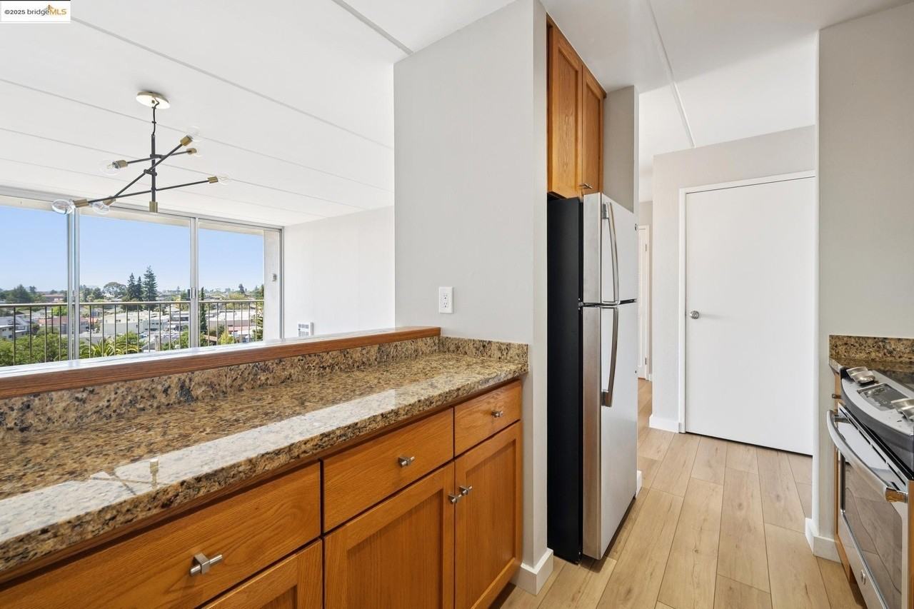 1 Kelton Ct - Photo 3 of 16