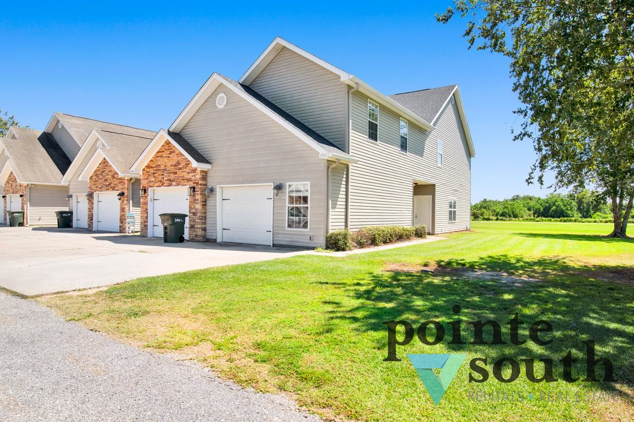 2002 Shelene Way - Photo 3 of 24