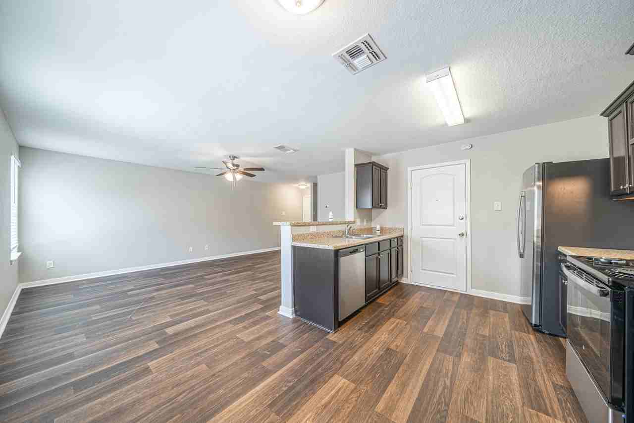 3607 Southton Vw - Photo 4 of 15