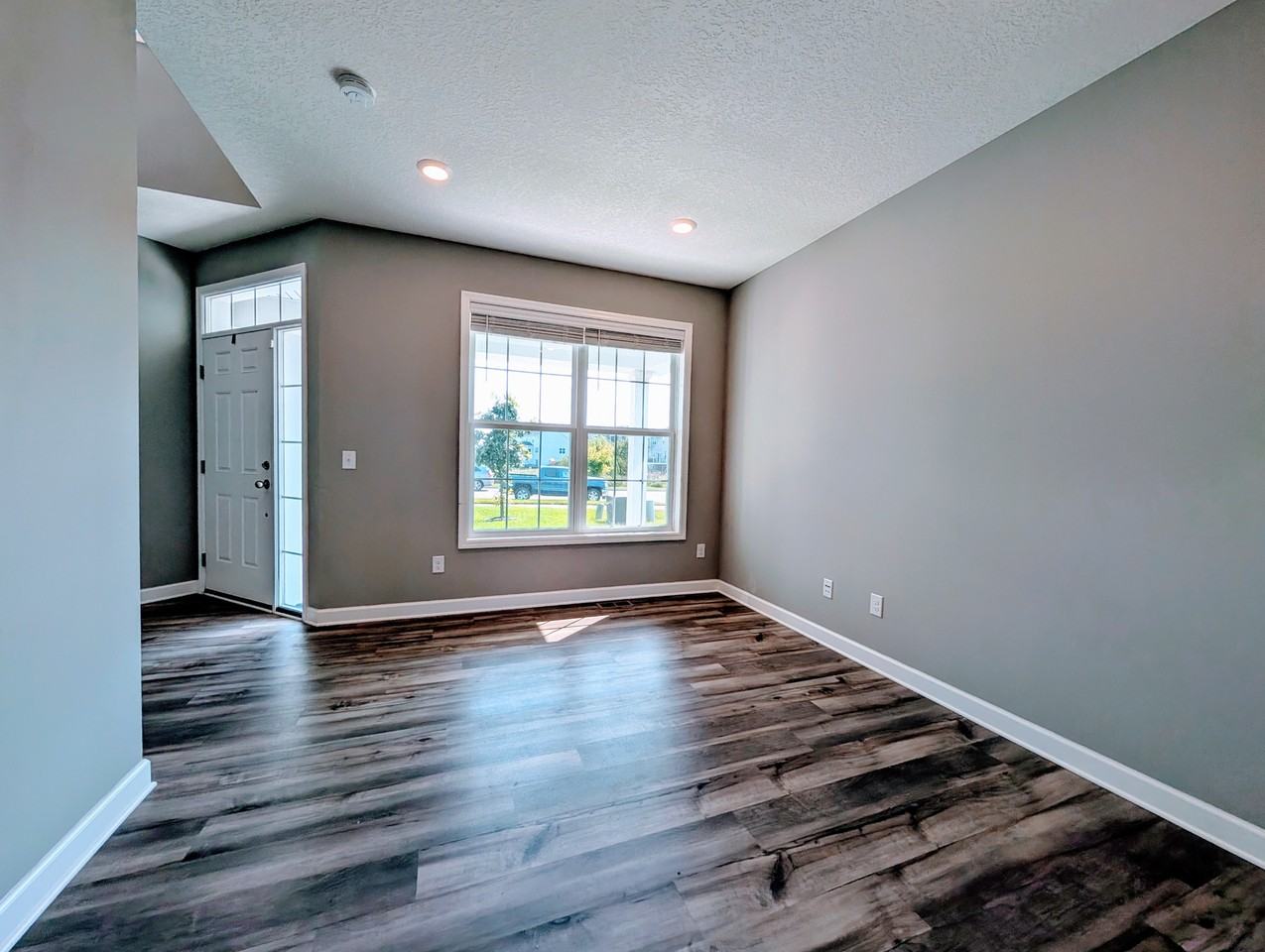 9850 Glacial Valley Rd - Photo 7 of 24